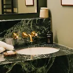 Le Fitz Roy, A Beaumier Otel