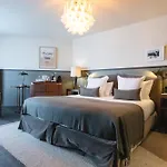 Otel Le Fitz Roy, A Beaumier