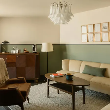 Hotel Le Fitz Roy, A Beaumier
